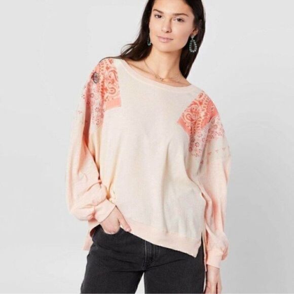 Free People Size Medium Slouchy Oversized Feelin It Patchwork Embroidered Shirt - Picture 2 of 12